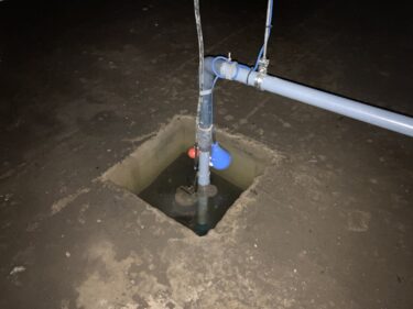 鶴見区にて排水ポンプ交換
