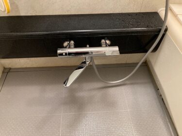 都筑区にて　浴室水栓交換